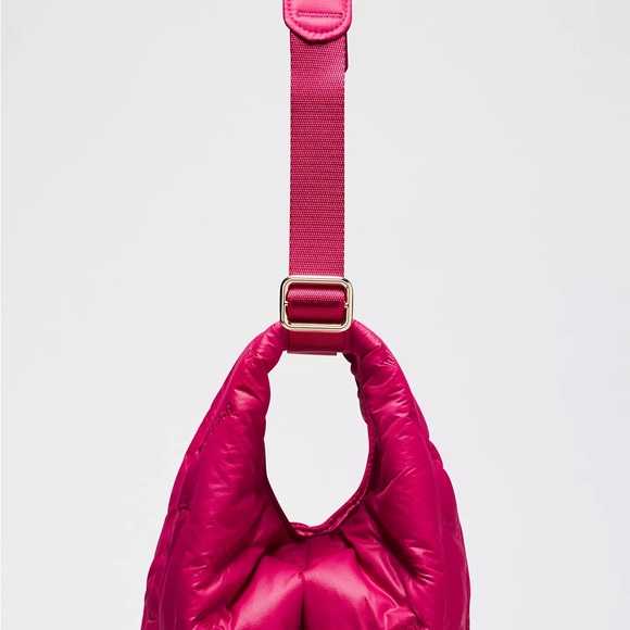 lululemon athletica Vibrant Pink Quilted Shoulder Bag - Picture 3 of 12